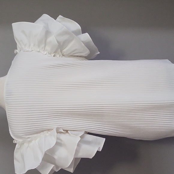 Marc Anthony  Ruffle Sleeve Top - Picture 3 of 5